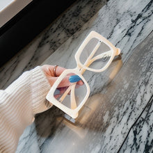 Load image into Gallery viewer, Betty Sunnies
